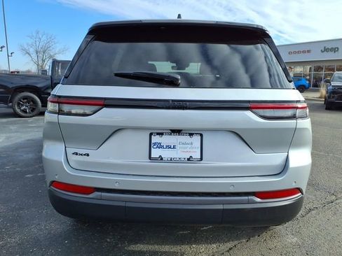 New 2026 Jeep Grand Cherokee Altitude AWD/4WD image 6