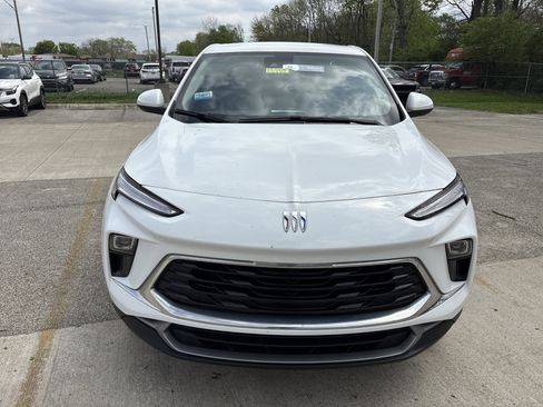 Used 2024 Buick Encore GX Preferred image 2