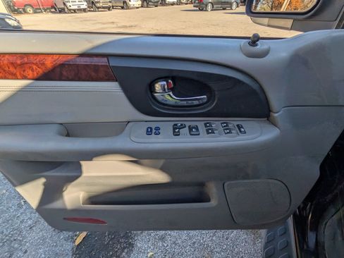 Used 2008 GMC Envoy SLT image 10