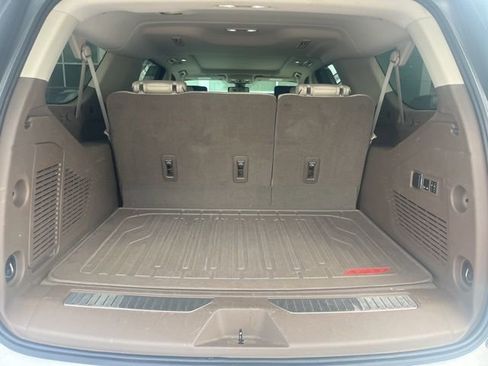 Used 2021 GMC Yukon XL Denali image 11