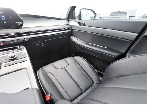 Used 2025 Hyundai Palisade SEL FWD image 12