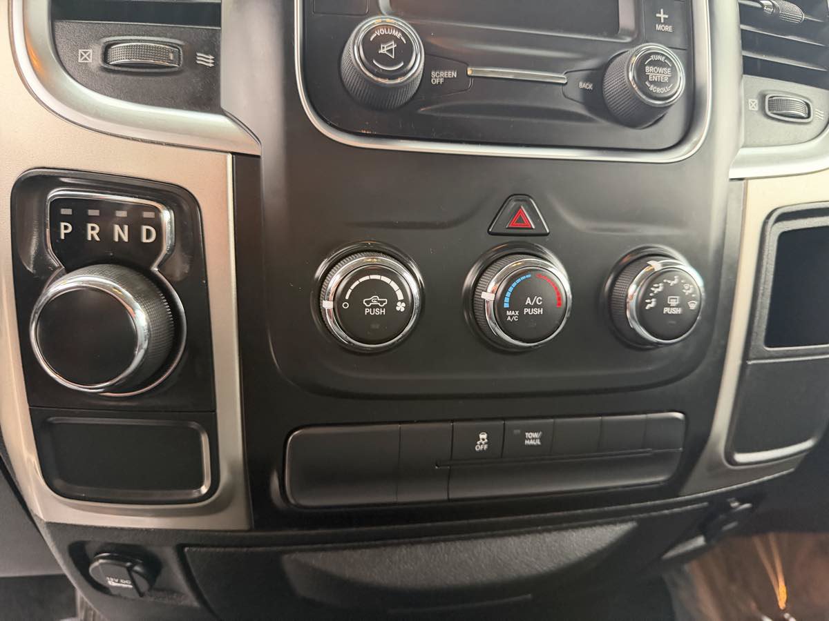 Used 2019 RAM 1500 Classic SLT RWD image 20