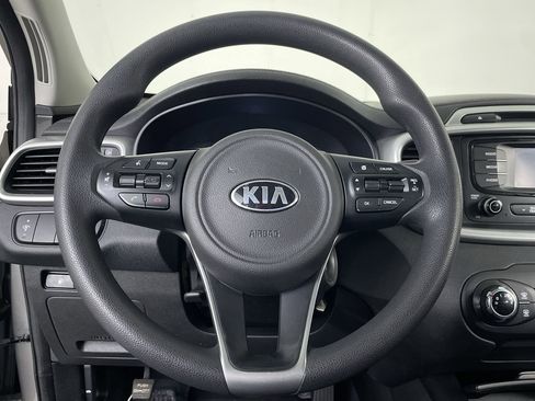Used 2018 Kia Sorento L image 13