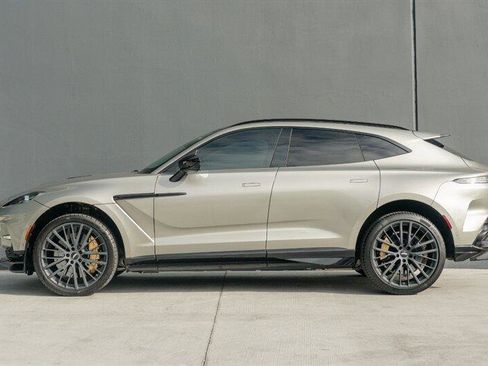 Used 2023 Aston Martin DBX 707 image 6