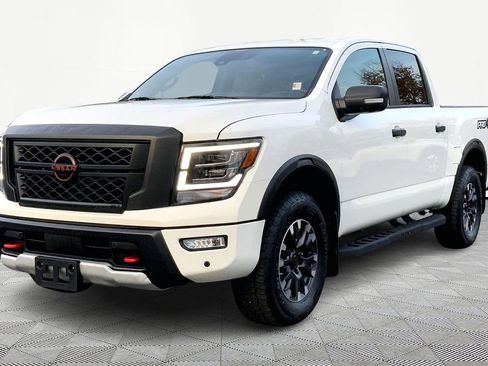 Used 2024 Nissan Titan PRO-4X w/ Pro-4x Convenience Package image 3