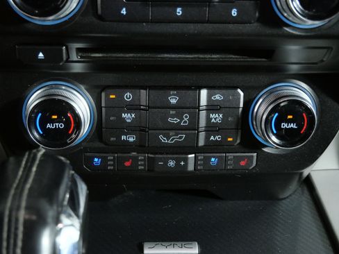 Used 2018 Ford F150 Lariat w/ Equipment Group 502A Luxury AWD/4WD image 23