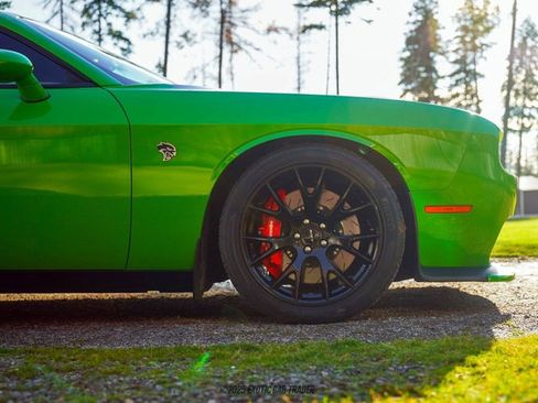 Used 2017 Dodge Challenger SRT Hellcat image 11