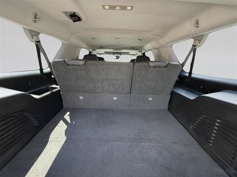 Used 2019 Cadillac Escalade ESV Luxury RWD image 45