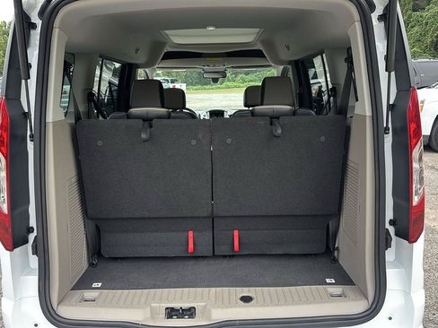 Used 2016 Ford Transit Connect XLT FWD image 17