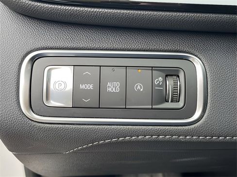 Used 2025 Buick Enclave Preferred image 23