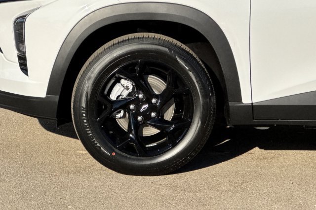 New 2026 Chevrolet Trax LT w/ Driver Confidence Package FWD image 39