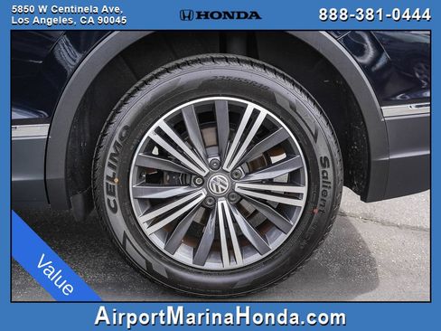 Used 2018 Volkswagen Tiguan SEL FWD image 20