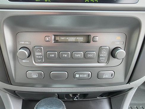 Used 2004 Toyota Land Cruiser w/ Convenience Pkg AWD/4WD image 57