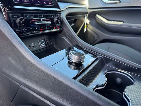 New 2025 Jeep Grand Cherokee L Laredo w/ Luxury Tech Group I image 27