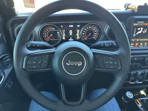 Used 2023 Jeep Gladiator Sport AWD/4WD image 20