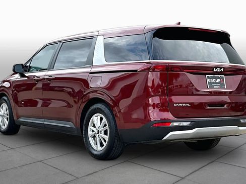 Used 2024 Kia Carnival LX FWD image 12