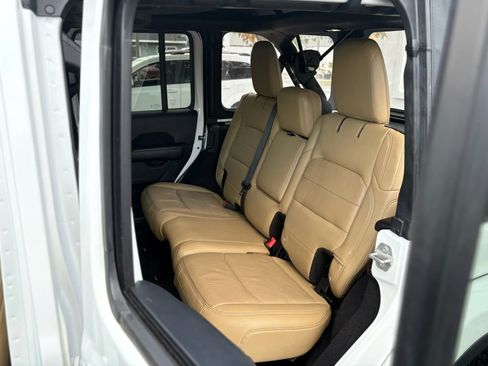 Used 2018 Jeep Wrangler Unlimited Sahara w/ Dual Top Group image 12