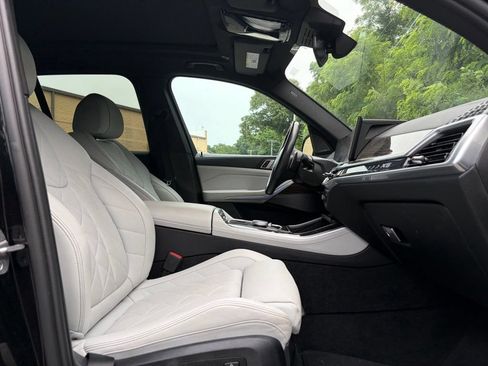 Used 2024 BMW X5 xDrive40i w/ M Sport Package AWD/4WD image 15