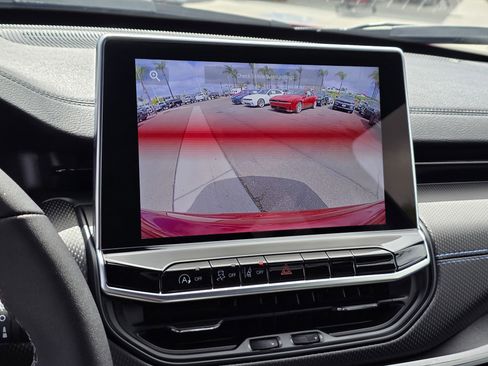 New 2025 Jeep Compass Latitude w/ Altitude Special Edition image 16