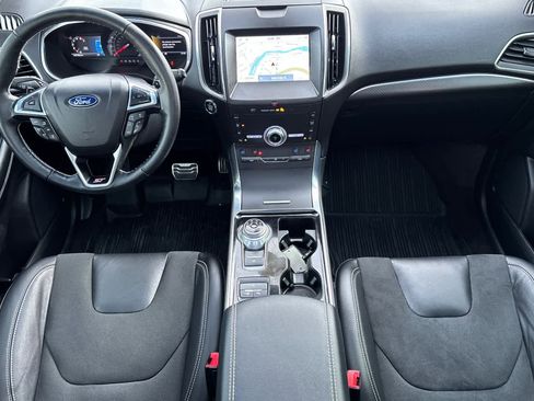 Used 2020 Ford Edge ST w/ Equipment Group 401A image 3