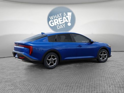 New 2026 Kia K4 FWD image 6