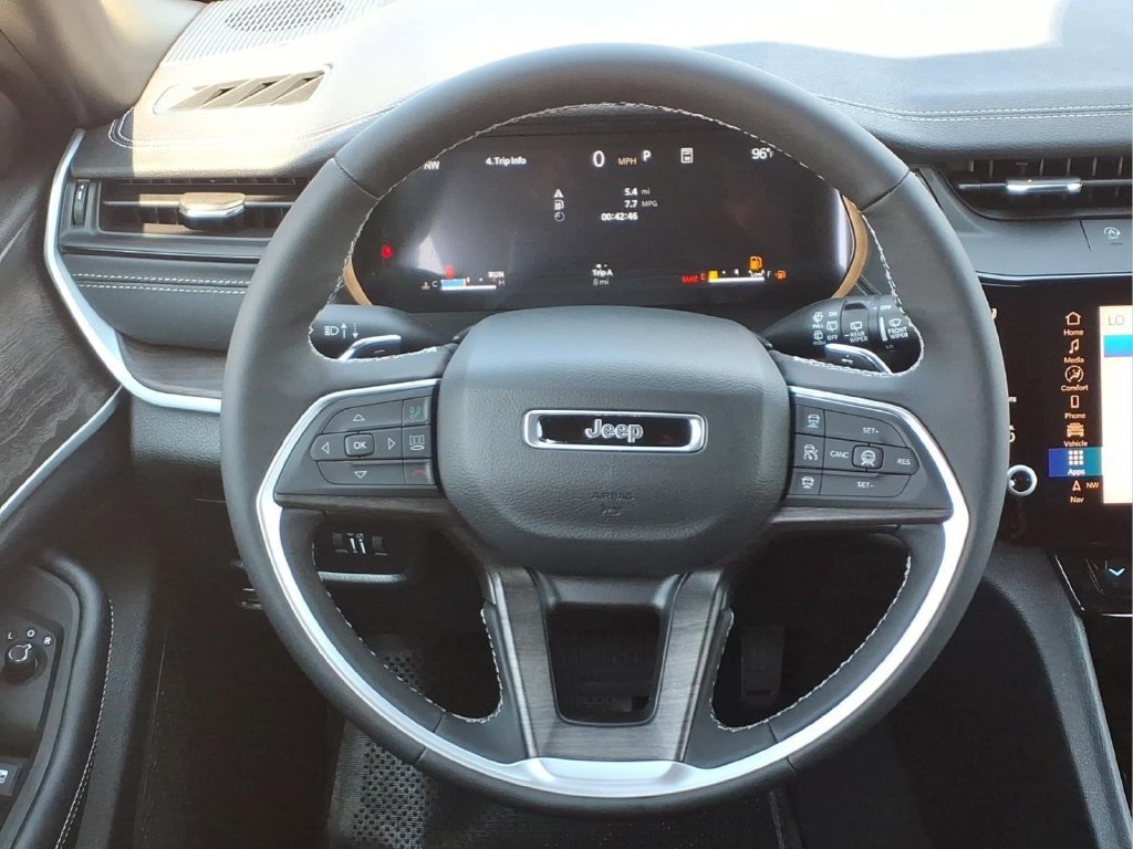 New 2026 Jeep Grand Cherokee Altitude RWD image 14