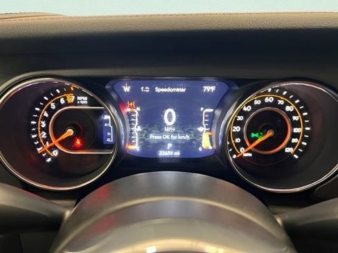 Used 2023 Jeep Gladiator Mojave w/ Cold Weather Group AWD/4WD image 14