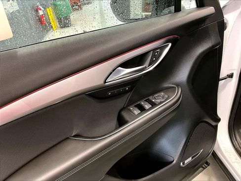 Used 2025 Buick Envision Sport Touring AWD/4WD image 11