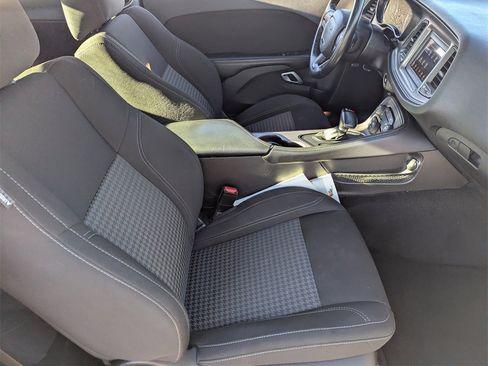 Used 2023 Dodge Challenger SXT image 13