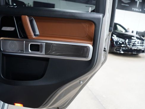 Used 2021 Mercedes-Benz G 550 w/ G Manufaktur Interior Package image 17