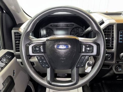 Used 2018 Ford F250 XL w/ Power Equipment Group image 18