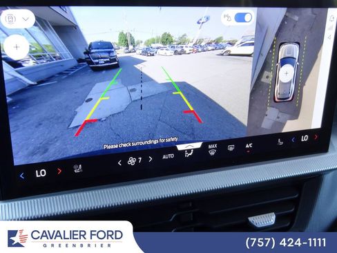 Used 2025 Ford Explorer ST-Line AWD/4WD image 29