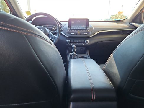 Used 2022 Nissan Altima 2.5 SR image 11