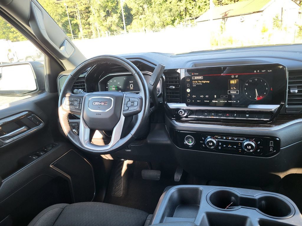 Used 2022 GMC Sierra 1500 Elevation AWD/4WD image 14