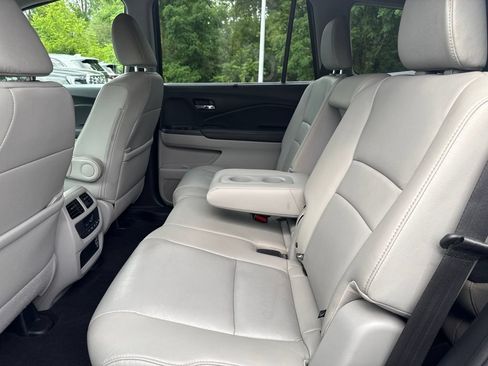 Used 2019 Honda Pilot EX-L image 12