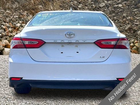 Used 2020 Toyota Camry LE w/ Convenience Package FWD image 4