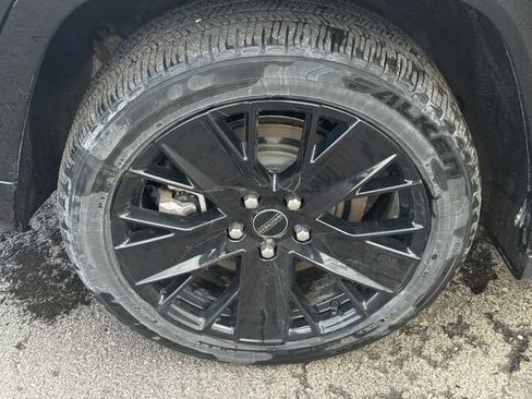 Used 2024 Jeep Wagoneer Launch Edition image 12