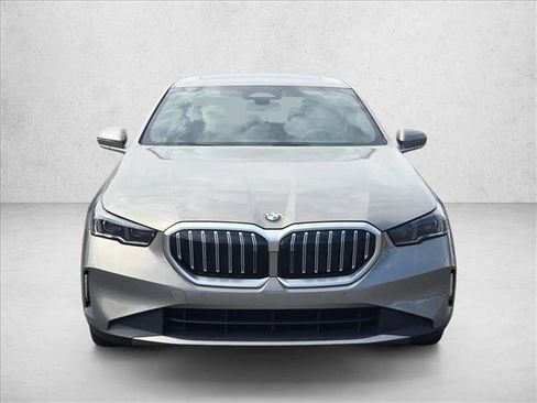 Certified 2025 BMW 530i xDrive AWD/4WD image 2