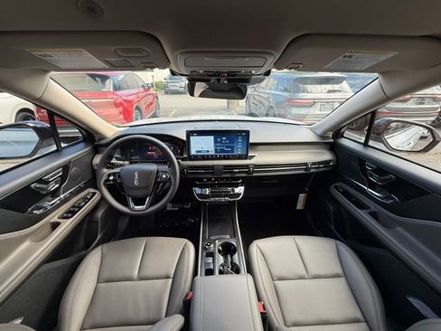 New 2025 Lincoln Corsair FWD w/ Equipment Group 101A image 5