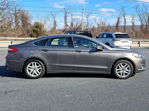 Used 2013 Ford Fusion SE image 9