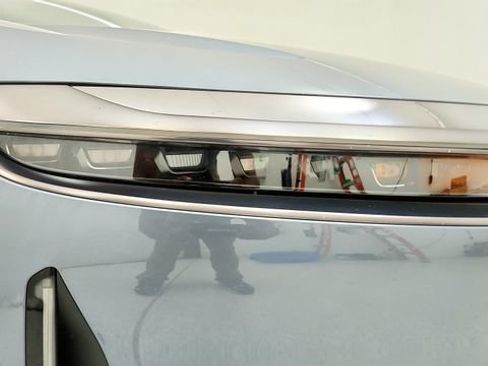 Used 2024 Lucid Air Touring AWD/4WD image 22