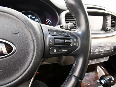 Used 2017 Kia Sorento EX w/ EX Advanced Touring Package image 21