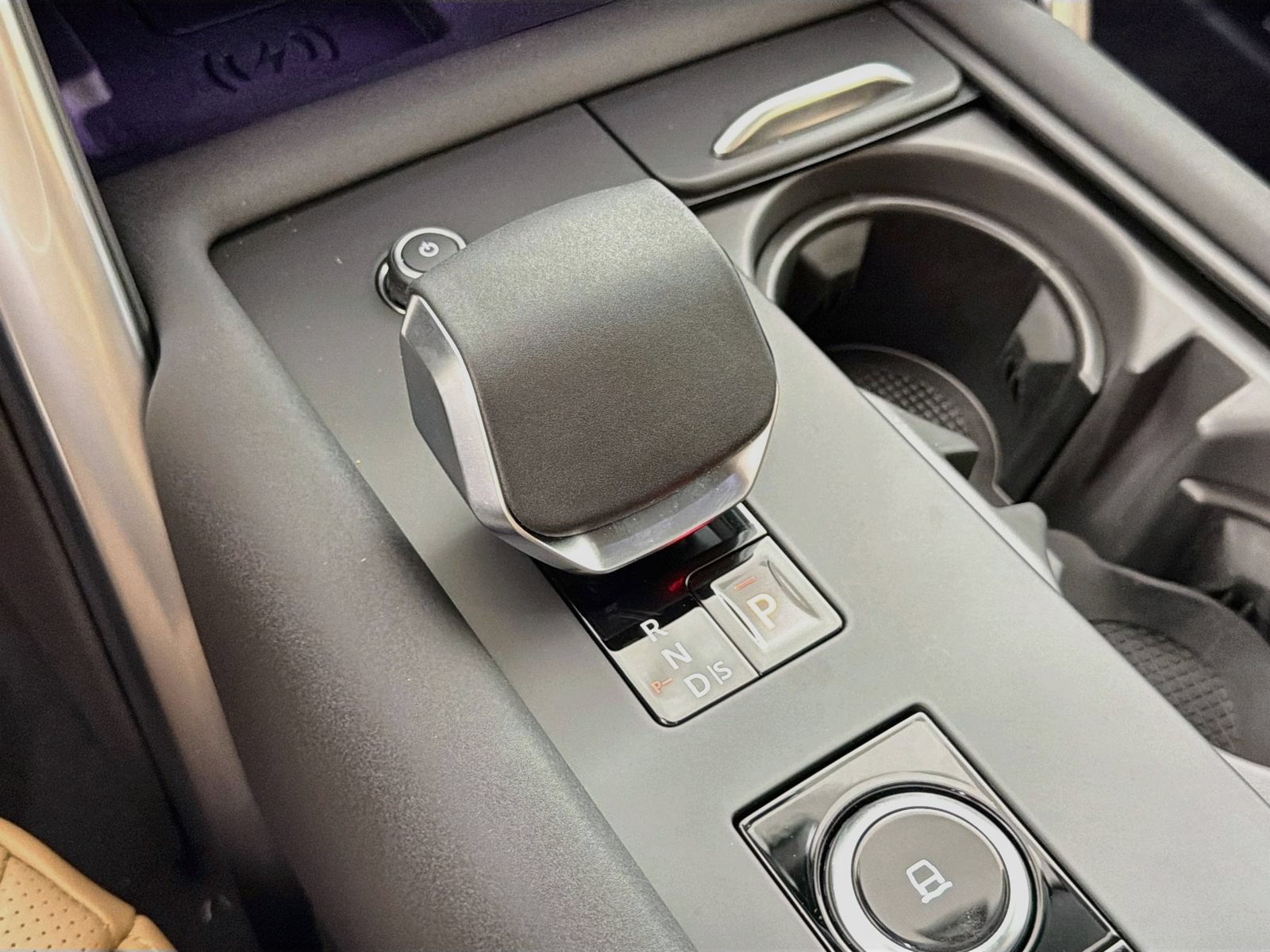 New 2026 Land Rover Discovery Dynamic SE AWD/4WD image 15