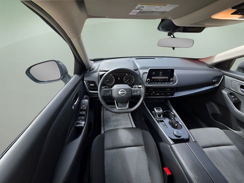 Certified 2026 Nissan Rogue SV AWD/4WD image 13