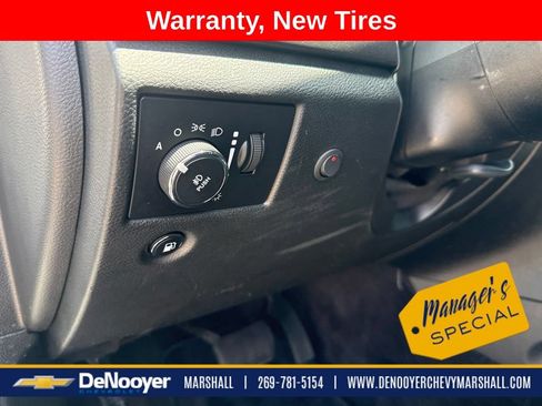 Used 2017 Jeep Grand Cherokee Laredo AWD/4WD image 15