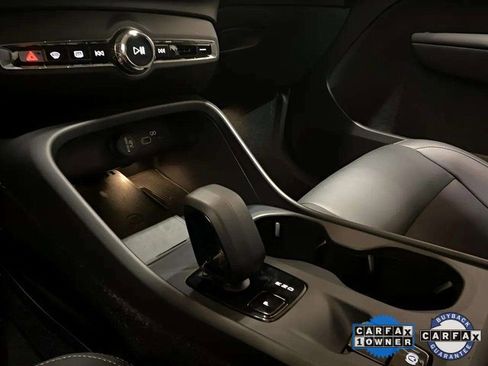 Used 2025 Volvo XC40 B5 Core image 56