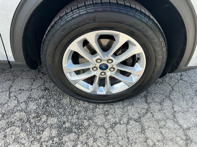 Used 2022 Ford Escape SE w/ Cold Weather Package AWD/4WD image 10