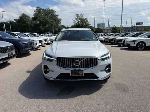 Certified 2023 Volvo XC60 B5 Plus w/ Protection Package Premier FWD image 8