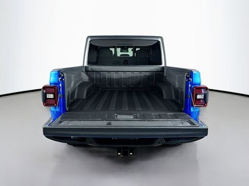 Used 2024 Jeep Gladiator Sport image 27