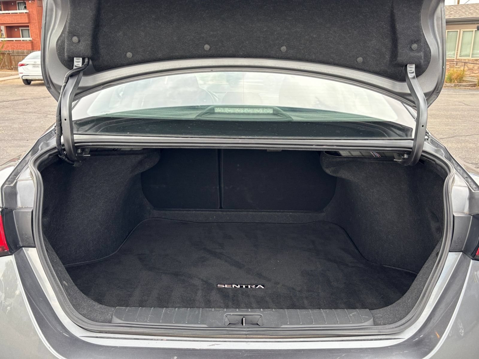 Used 2025 Nissan Sentra SV FWD image 29